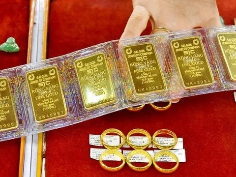 Giá vàng hôm nay 23/12: Vàng SJC tiếp tục tăng