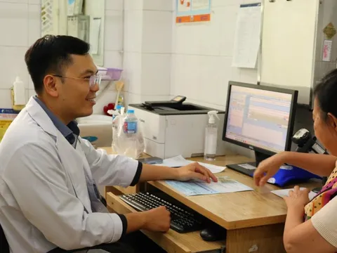 TPHCM: Người cao tuổi được cấp BHYT miễn phí có giữ nơi khám chữa bệnh ban đầu?