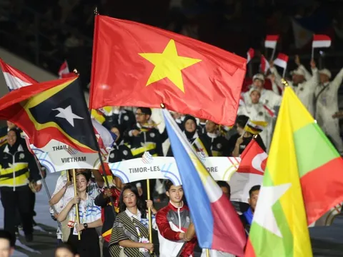 TOÀN CẢNH Lễ bế mạc SEA Games 33
