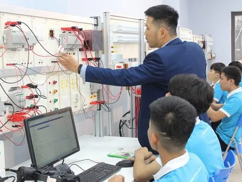 Tạo môi trường pháp lý thuận lợi để phát triển giáo dục nghề nghiệp