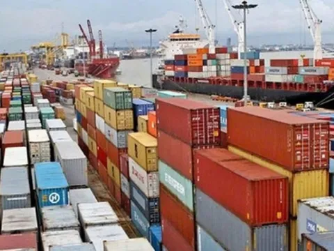 Gần 500 container chè Việt Nam thoát cảnh mắc kẹt ở Pakistan