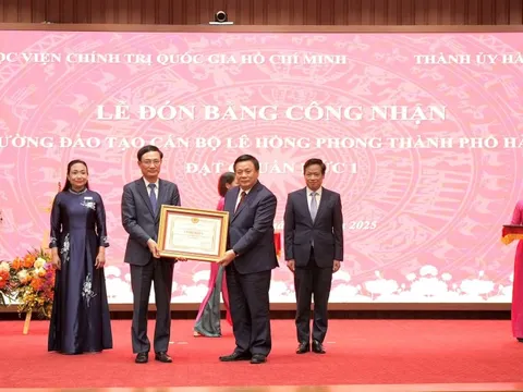 Trường Đào tạo cán bộ Lê Hồng Phong, Hà Nội đạt chuẩn Mức 1