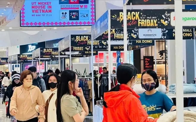 Black Friday: Người tiêu dùng thắt chặt chi tiêu, lựa chọn kỹ